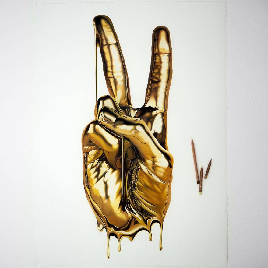 Italian Artist Makes Ultra Realistic Drawings With Pen And The Result Is Impressive