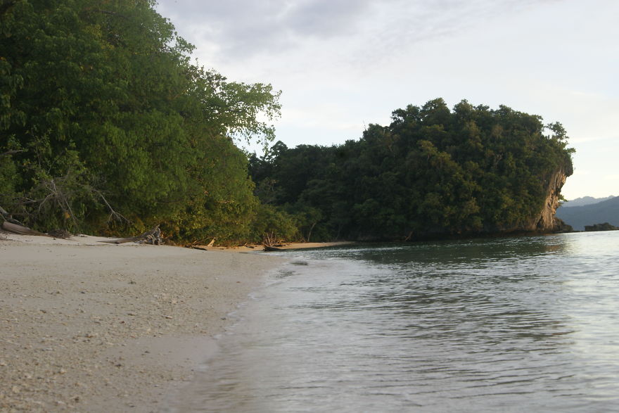 I Went To Fakfak To Enjoy The Beach, Cave, And Saw Bats