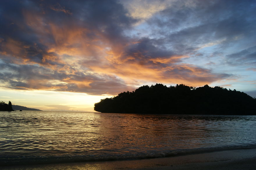 I Went To Fakfak To Enjoy The Beach, Cave, And Saw Bats