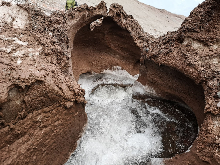 Expedition To Mount Kazbek: Day 5 – Descending Through The Hell