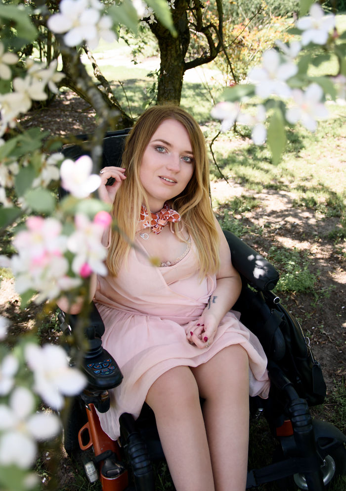 I Am A So-Called “Non-Service Person”, But That Does Not Get In The Way Of Living My Life To The Fullest (34 Pics) I Am A So-Called “Non-Service Person”, But That Does Not Get In The Way Of Living My Life To The Fullest (34 Pics)