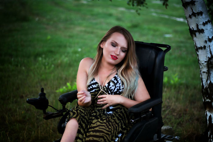 I Am A So-Called “Non-Service Person”, But That Does Not Get In The Way Of Living My Life To The Fullest (34 Pics) I Am A So-Called “Non-Service Person”, But That Does Not Get In The Way Of Living My Life To The Fullest (34 Pics)