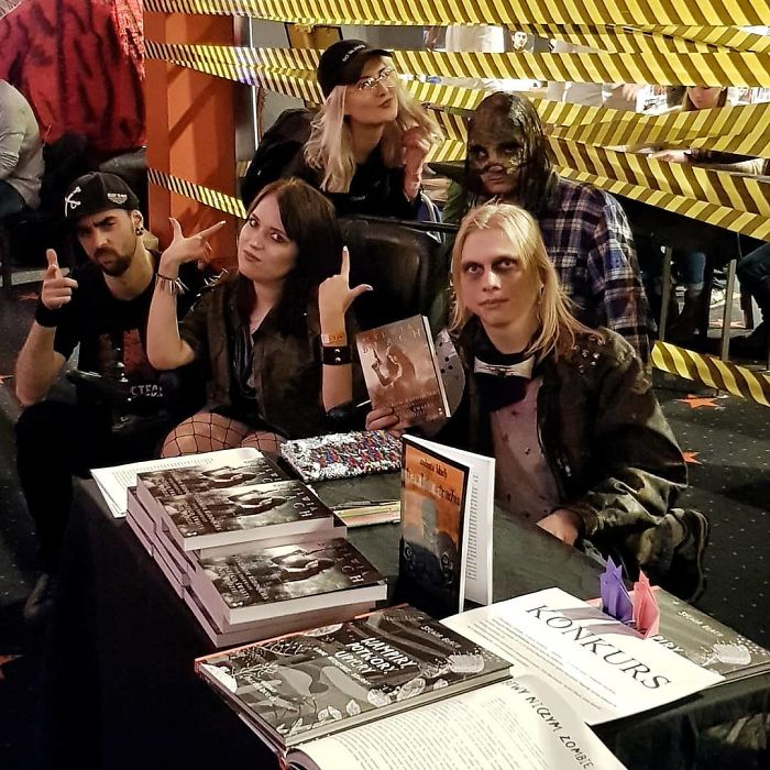 I Am A So-Called “Non-Service Person”, But That Does Not Get In The Way Of Living My Life To The Fullest (34 Pics) I Am A So-Called “Non-Service Person”, But That Does Not Get In The Way Of Living My Life To The Fullest (34 Pics)