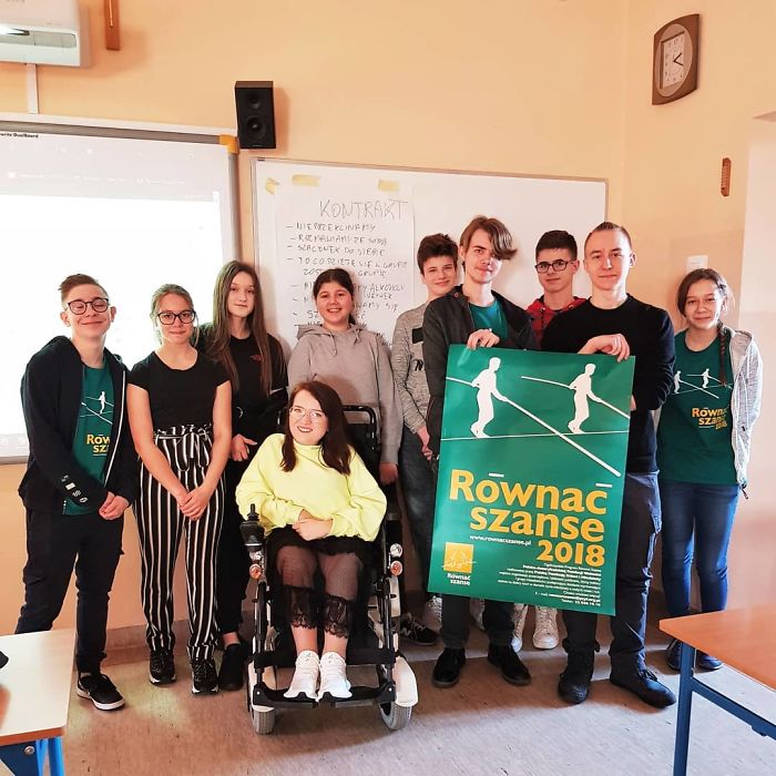 I Am A So-Called “Non-Service Person”, But That Does Not Get In The Way Of Living My Life To The Fullest (34 Pics) I Am A So-Called “Non-Service Person”, But That Does Not Get In The Way Of Living My Life To The Fullest (34 Pics)