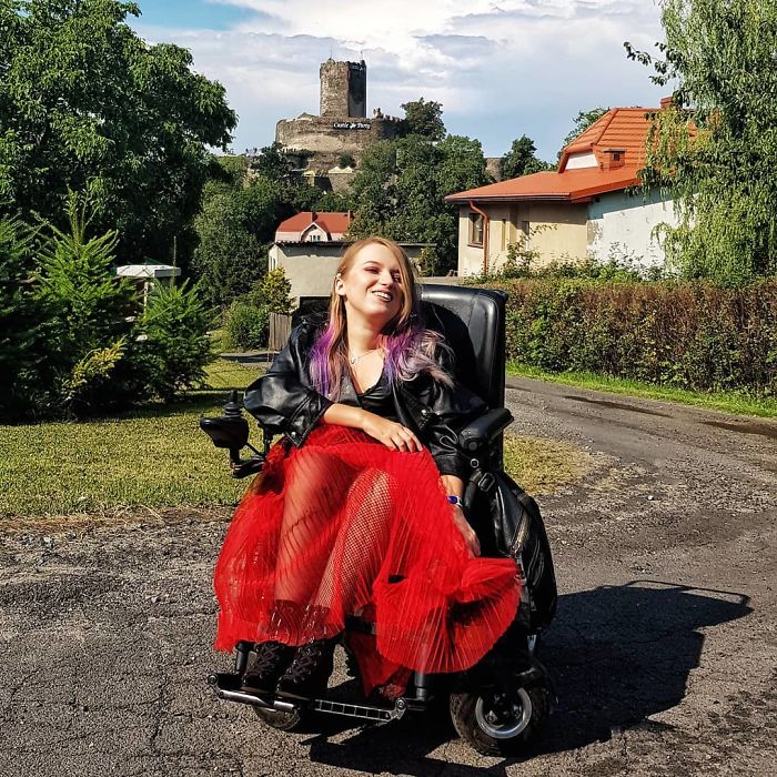 I Am A So-Called “Non-Service Person”, But That Does Not Get In The Way Of Living My Life To The Fullest (34 Pics) I Am A So-Called “Non-Service Person”, But That Does Not Get In The Way Of Living My Life To The Fullest (34 Pics)