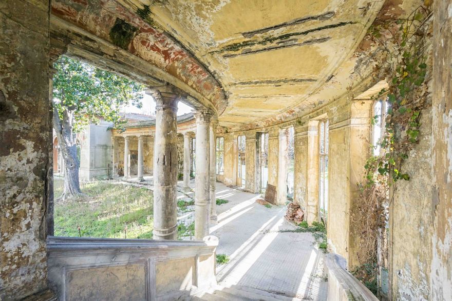 I Found Places Where Nature Mixes With Human's Built Environment In Europe