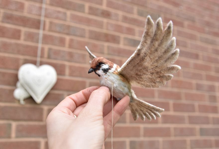 Inspired By Nature, I Upcycle Faux Fur Fabric By Sewing It Into Realistic-Looking Animals