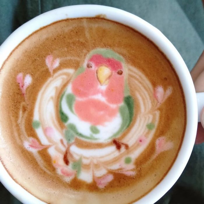 Japanese Uses His Passion For Birds And Creates Incredible Designs In Coffee