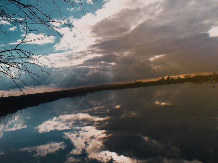 Photographer Captures Marvelous Moments By Mobilography