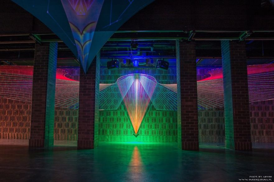 String Art S P A C E C O N C P T