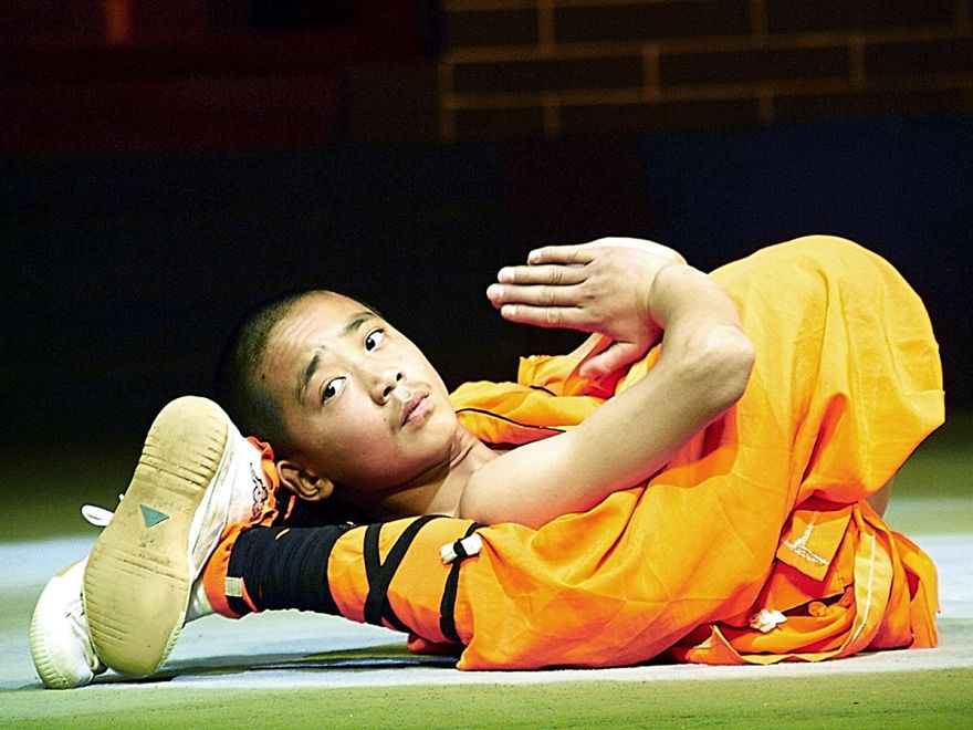 Verging On The Impossible: 10 Actual Training Methods Of The Shaolin Monks