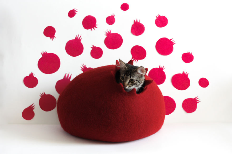 Pomegranate Cat Bed