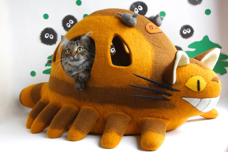 Catbus Cat Bed