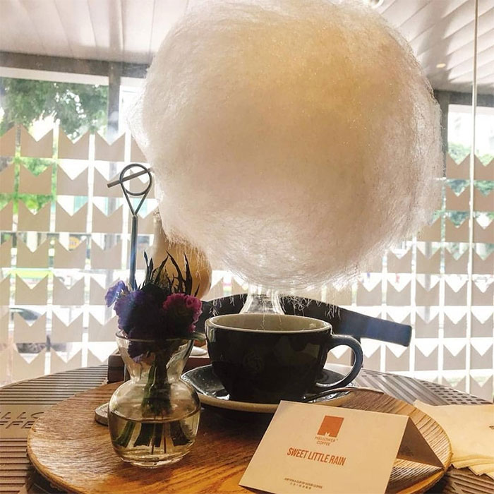 Cafe In Shanghai Serves Coffee With Cotton Candy On Top So It Rains Sugar, And It Looks Magical Cafe In Shanghai Serves Coffee With Cotton Candy On Top So It Rains Sugar, And It Looks Magical
