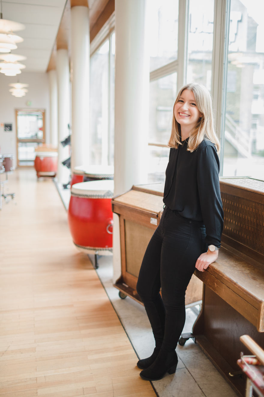 Louise Mcclelland Jacobsen- Singer