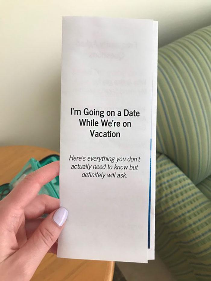 This Woman Had A Date During A Family Vacation, Gave Everyone A Leaflet To Answer Their Annoying Questions This Woman Had A Date During A Family Vacation, Gave Everyone A Leaflet To Answer Their Annoying Questions