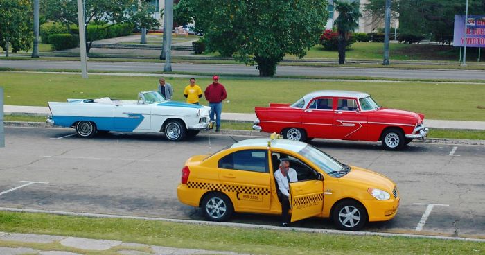 I Went To Havana And Took Pictures Of The Clash Between Touristic Cuba And Cuba We Normally Don’t See