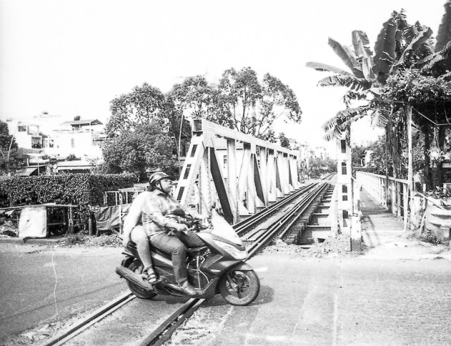 B&w Vietnam From N To S