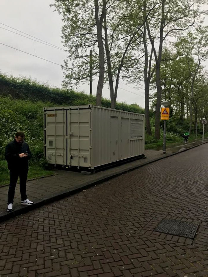 Man Arrives In Amsterdam Only To Find Out His Airbnb Is Actually A Shipping Container Man Arrives In Amsterdam Only To Find Out His Airbnb Is Actually A Shipping Container