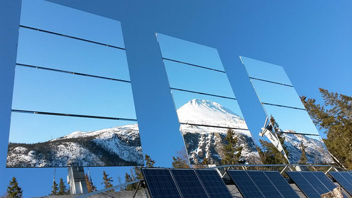 Town Has No Sun For 5 Months, Spends 5 Million Norwegian Kroner To Place Mirrors In The Mountains That Mimic Sunlight Town Has No Sun For 5 Months, Spends 5 Million Norwegian Kroner To Place Mirrors In The Mountains That Mimic Sunlight