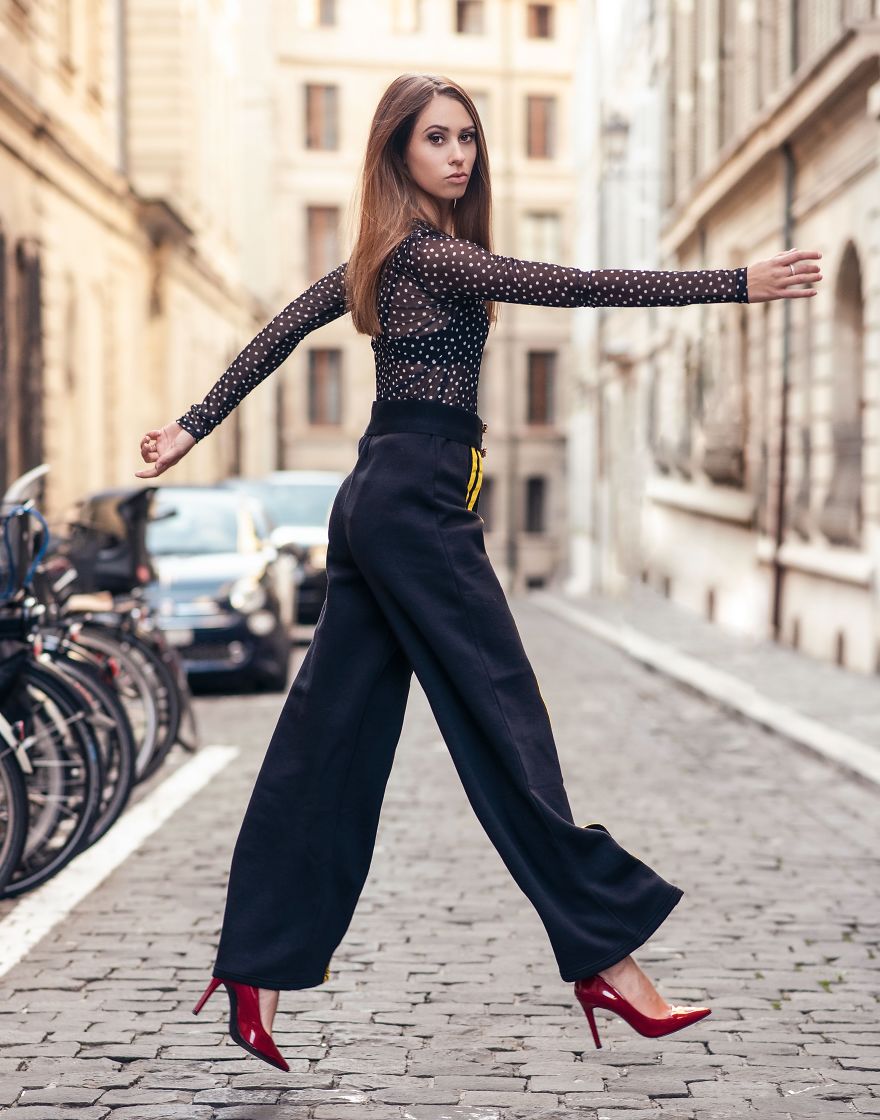 I Capture The Women In Streets Of Geneva