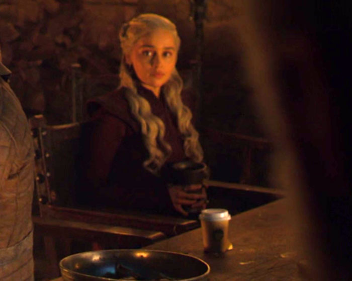 Game Of Thrones Accidentally Leave A Starbucks-Like Cup In One Of The Scenes And People Are Losing It (Updated) Game Of Thrones Accidentally Leave A Starbucks-Like Cup In One Of The Scenes And People Are Losing It (Updated)