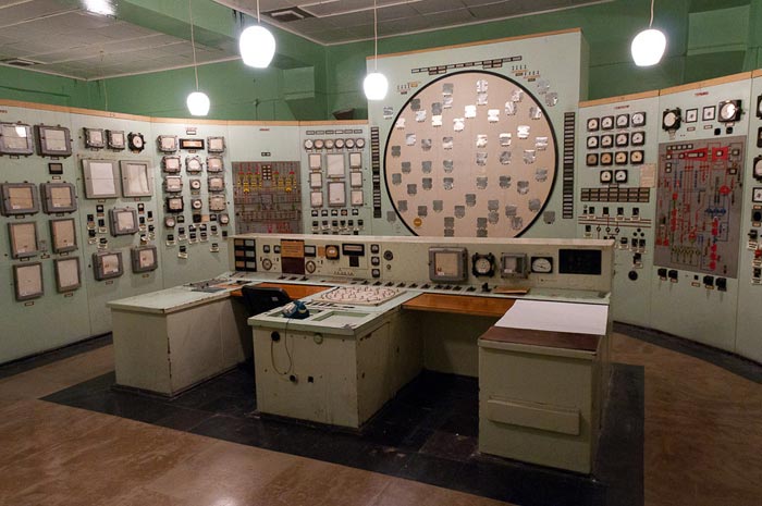 23 Oddly Satisfying Soviet-Era Control Rooms 23 Oddly Satisfying Soviet-Era Control Rooms