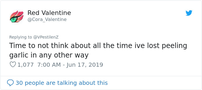 Woman's Garlic Peeling Hack Goes Viral And People Regret The Time They Wasted Doing It The Wrong Way Woman's Garlic Peeling Hack Goes Viral And People Regret The Time They Wasted Doing It The Wrong Way