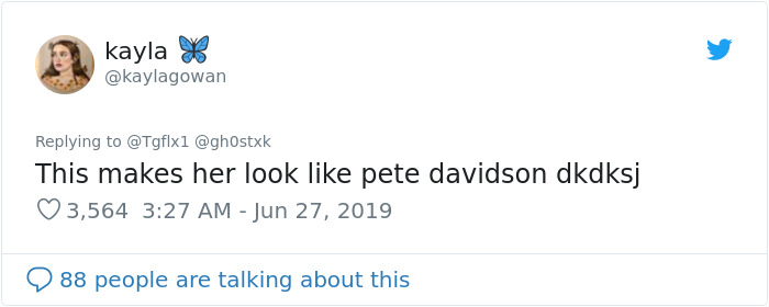 Guy Edits His Girl's Forehead To Look Bigger In Pics When She Makes Him Mad And It Goes Viral Guy Edits His Girl's Forehead To Look Bigger In Pics When She Makes Him Mad And It Goes Viral