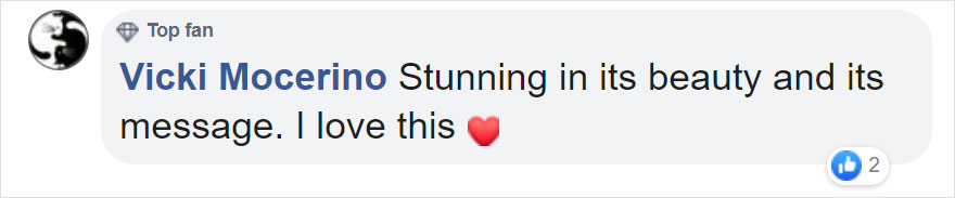 Giant Hands Reaching For Each Other Becomes The Newest Monumental Sculpture In Venice