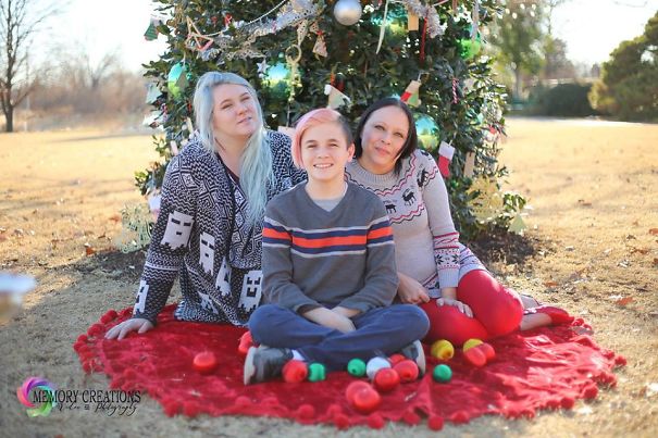 I Photographed The Medicine Struggles My Friend Has With Ms