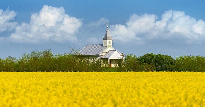 I Spent 10 Years Photographing The Romanian Countryside Which Looks Like A Fairy Tale (New Pics)