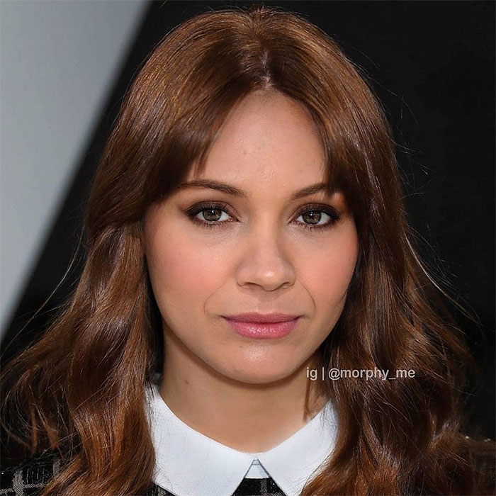 Zoe Saldana (Gamora) And Karen Gillan (Nebula)