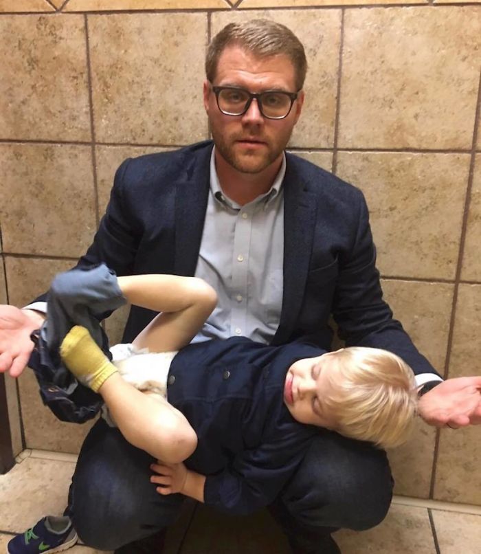 Inspired By Dad’s Viral Photo, John Legend Helps Pampers Install 5,000 Changing Tables In Men’s Restrooms Inspired By Dad’s Viral Photo, John Legend Helps Pampers Install 5,000 Changing Tables In Men’s Restrooms