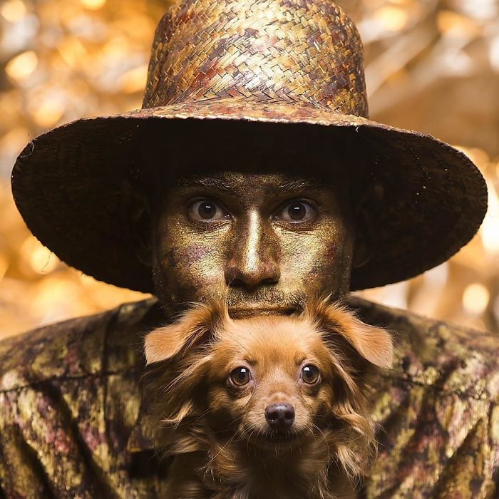 Little Dog Copies Her Bronze Owner In A Bronze Living Statue Performance And It Goes Viral Little Dog Copies Her Bronze Owner In A Bronze Living Statue Performance And It Goes Viral