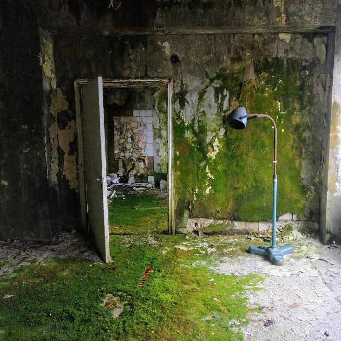 The Buildings In Pripyat Have Not Received Maintenance For More Than 30 Years, Here In The Hospital The Dereliction Is Obvious