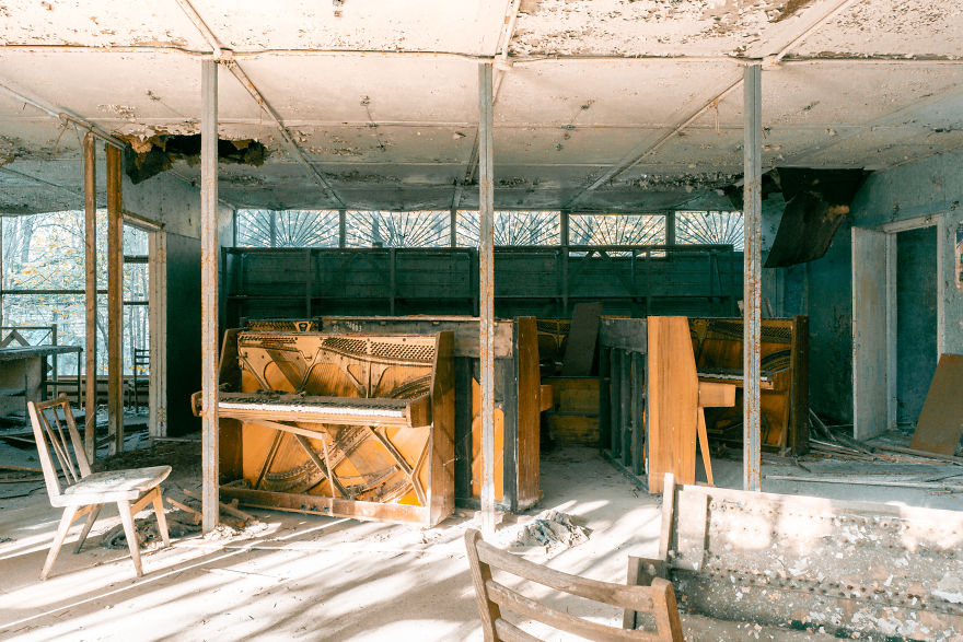 I Traveled To Pripyat Where The Chernobyl Catastrophy Hit To Find Forgotten Pianos (8 Pics) I Traveled To Pripyat Where The Chernobyl Catastrophy Hit To Find Forgotten Pianos (8 Pics)