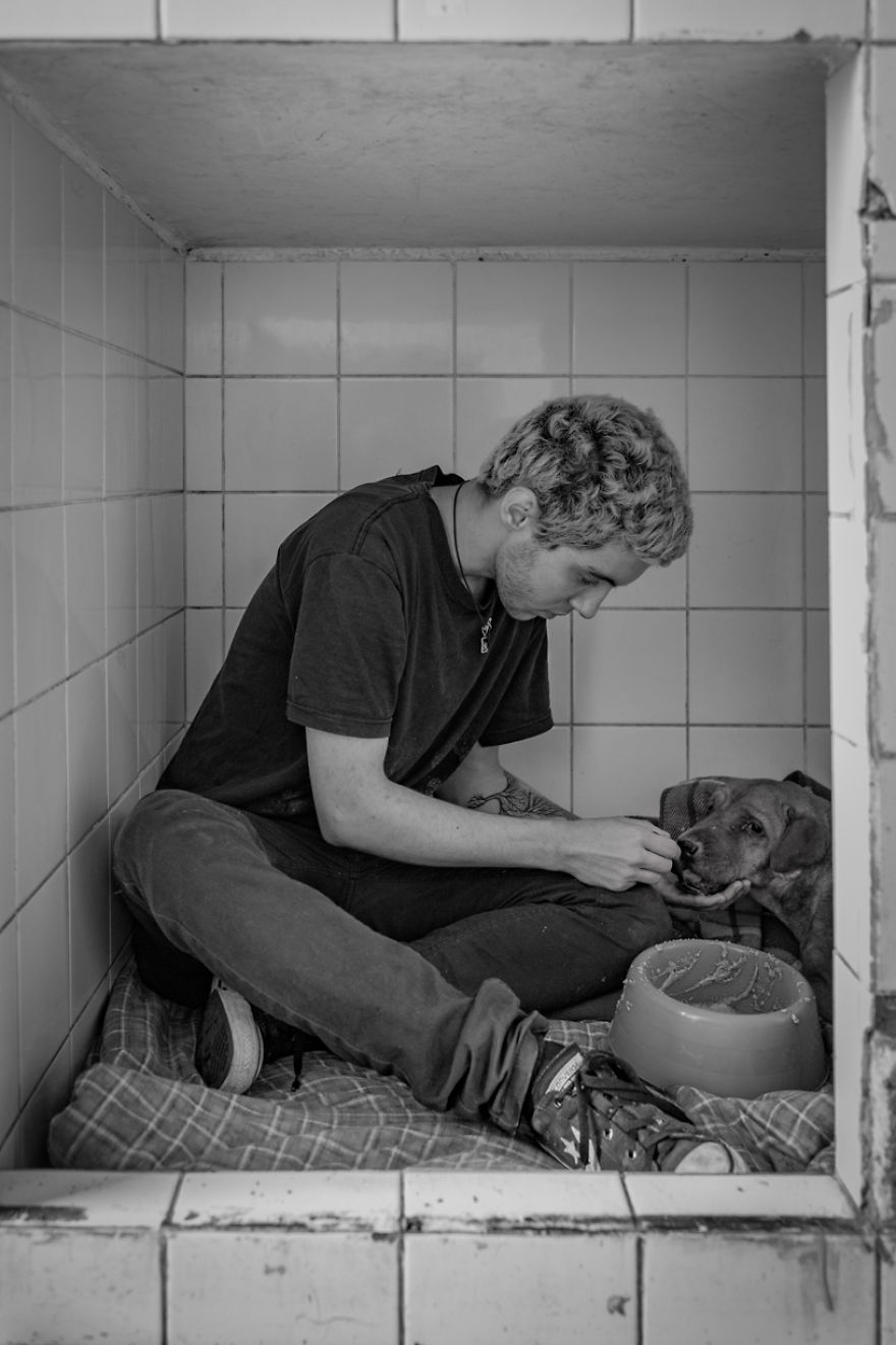 My Photo Series “Demystification Of Voluntary Work” Shows What Really Happens At An Animal Shelter