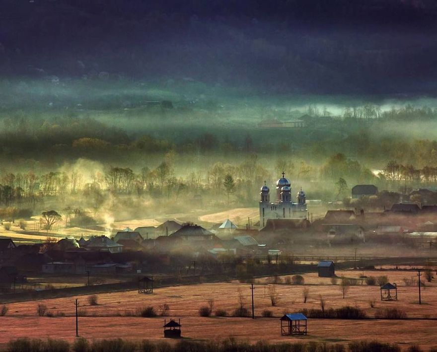 I Photographed The Romanian Countryside