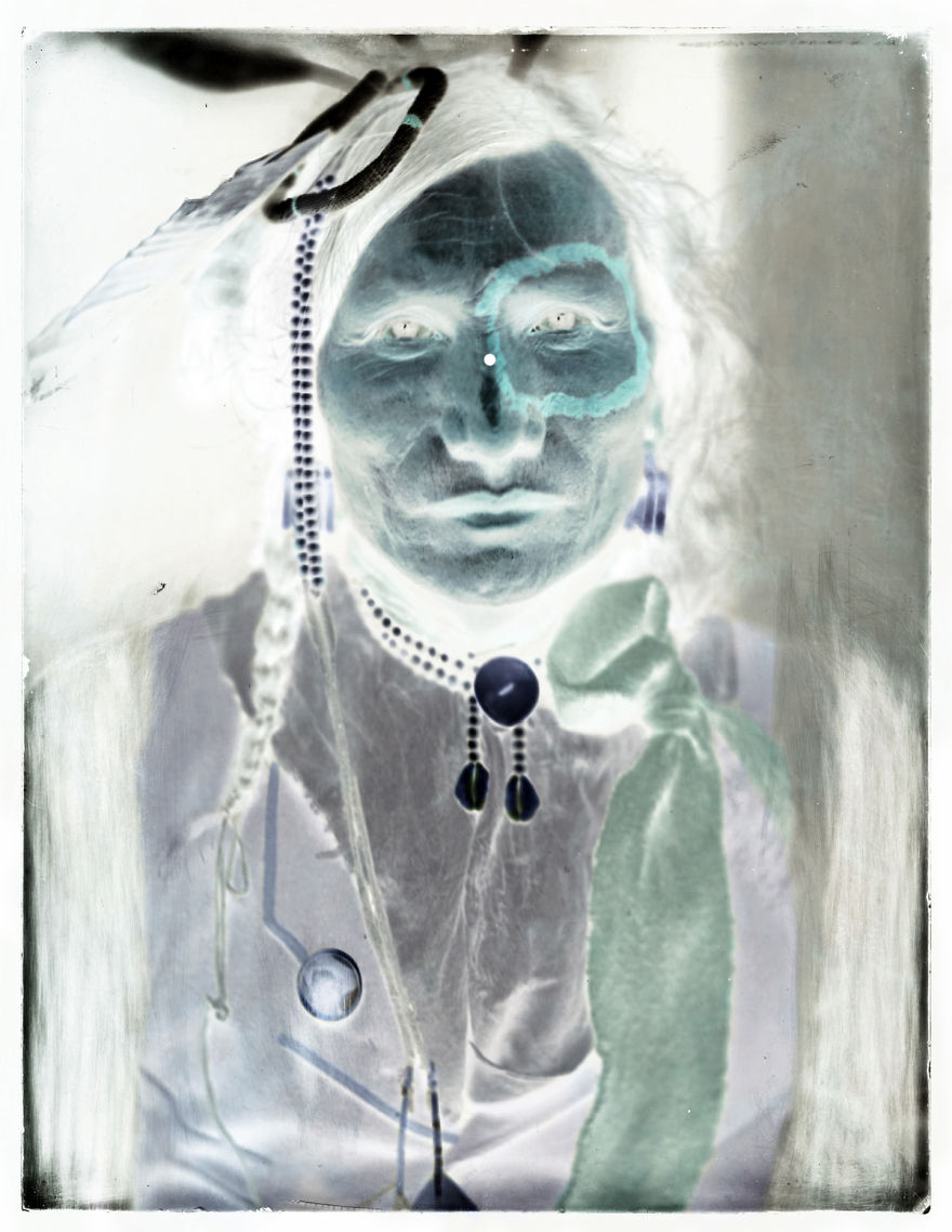 These Awesome Optical Illusions Will Force You To See Black-And-White Images In Color.