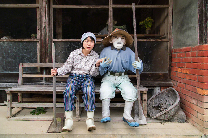 My 16 Self Portraits With Scarecrows Show The Depopulation Problems In Japan My 16 Self Portraits With Scarecrows Show The Depopulation Problems In Japan