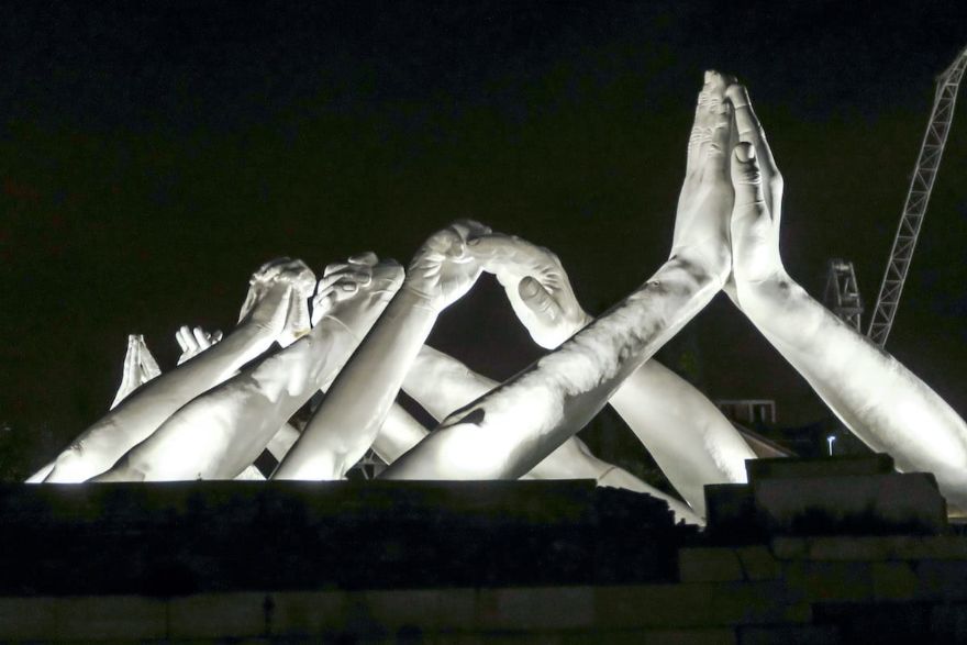 Giant Hands Reaching For Each Other Becomes The Newest Monumental Sculpture In Venice