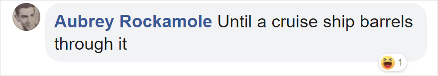 Giant Hands Reaching For Each Other Becomes The Newest Monumental Sculpture In Venice Giant Hands Reaching For Each Other Becomes The Newest Monumental Sculpture In Venice