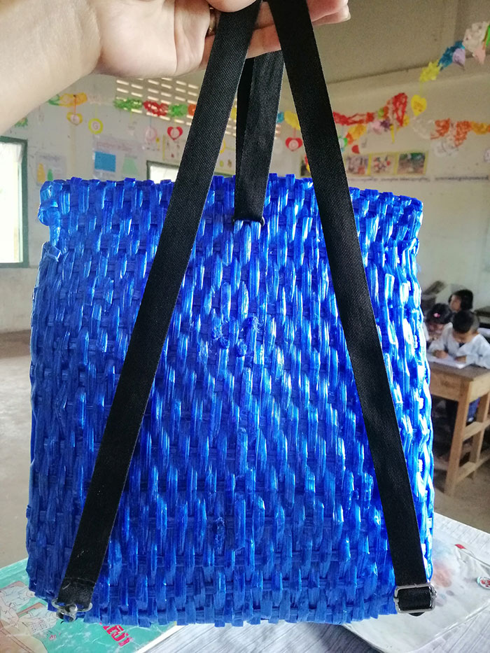 Teacher Shares Photos Of A Backpack A Father Made For His Son Because He Wanted To Save Money (Updated) Teacher Shares Photos Of A Backpack A Father Made For His Son Because He Wanted To Save Money (Updated)