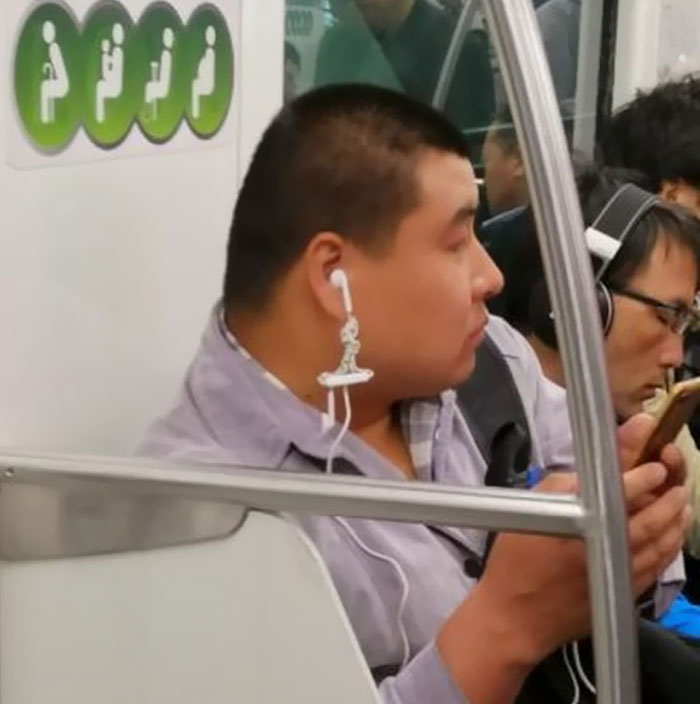 When You Put Your Earphones In Your Pocket For 30 Seconds