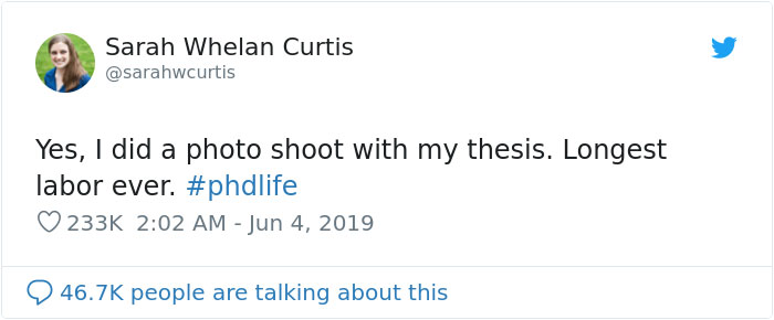 This Woman Gets A Maternity Photo Shoot With Her Thesis And All Students Relate This Woman Gets A Maternity Photo Shoot With Her Thesis And All Students Relate