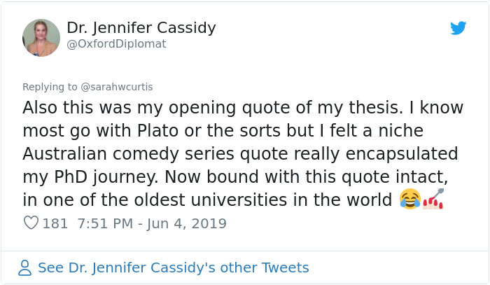 This Woman Gets A Maternity Photo Shoot With Her Thesis And All Students Relate This Woman Gets A Maternity Photo Shoot With Her Thesis And All Students Relate