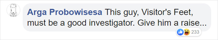 Visitors' Worst Nightmare Comes True As The Glass Floor On 103rd Floor Shatters Under Their Feet