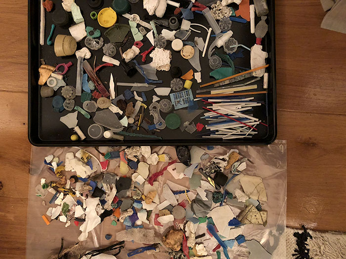 70-Year-Old Grandma Cleans 52 Beaches In One Year After Watching A Documentary About Plastic Pollution