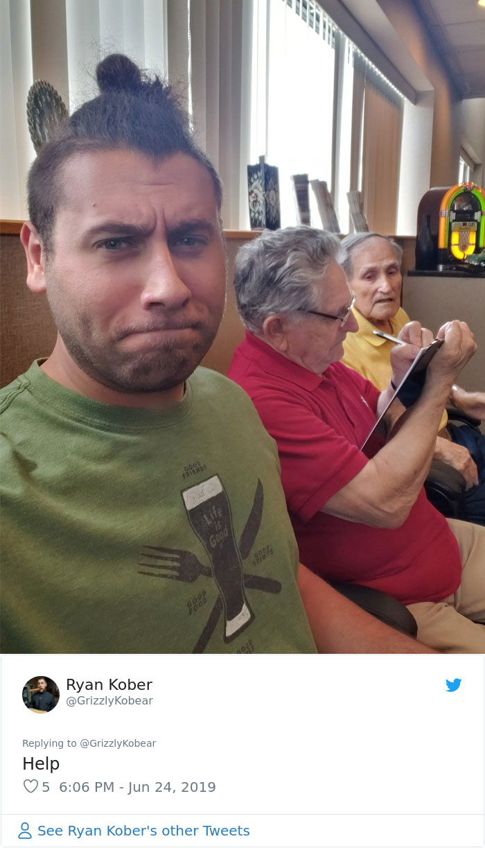 Guy Takes His Grandpa And Uncle To Get Their Hearing Aids Done, Tweets Hilarious Adventures On The Way Guy Takes His Grandpa And Uncle To Get Their Hearing Aids Done, Tweets Hilarious Adventures On The Way